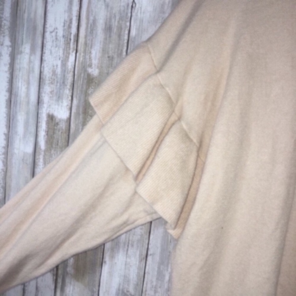 Umgee Beige Wide Arm Cut Off Blouse - Picture 2 of 4